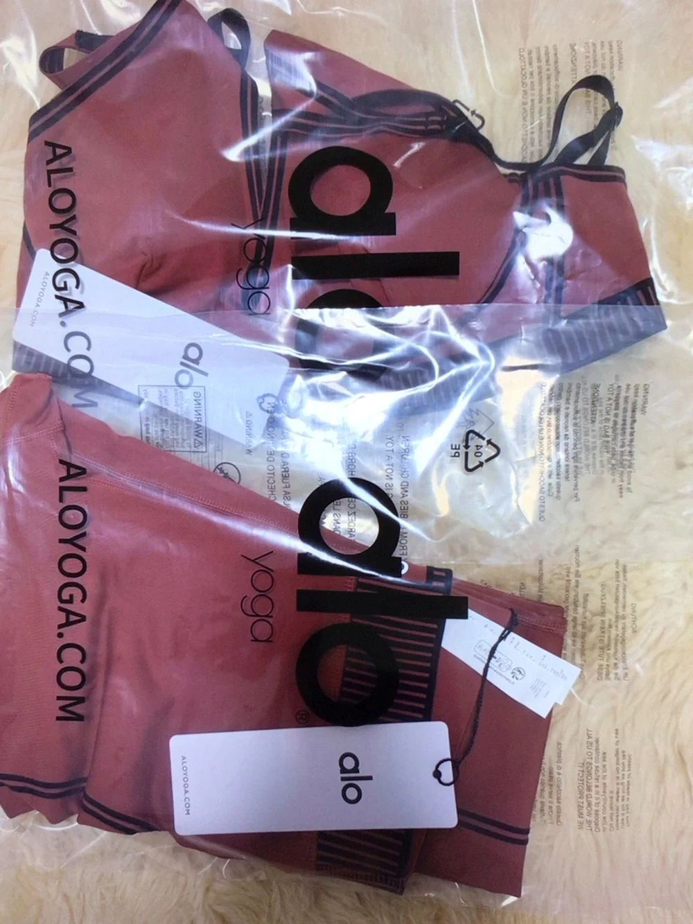 ALO Yoga Set Mauve Sports Bra with Legging Set - Picture 2 of 6